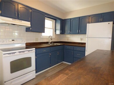 2246 Dorothy Way, Allentown, PA 18109 - photo 5