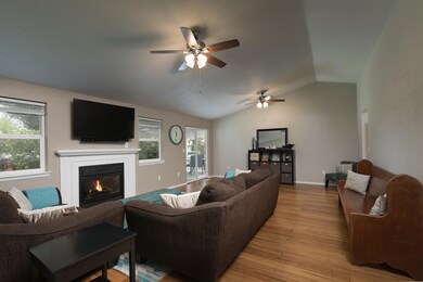 2511 SW Volcano (4 of 20)