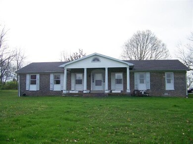 1806 Old Frankfort Rd, Lawrenceburg, KY 40342 - photo 2
