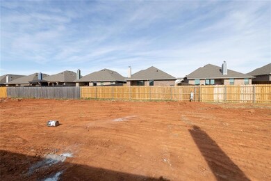 12317 SW 32nd St, Yukon, OK 73099 - photo 6