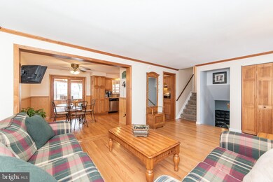 12119 Buttonwood Ln, Middle River, MD 21220 - photo 3