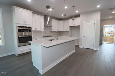 [L562-z008]Kitchen (1)