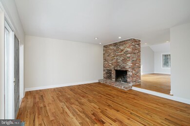 42 Woodhurst Dr, Voorhees, NJ 08043 - photo 4