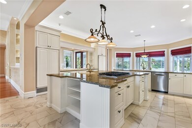 Gourmet Kitchen Design w/ Gas Range & 2 Sub-Zero F