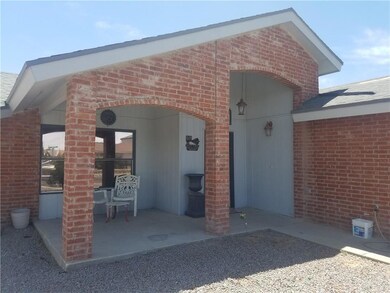 649 Orchid Dr, Horizon City, TX 79928 - photo 3