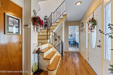 12 St Stephens Place, Staten Island, NY 10306 - photo 3