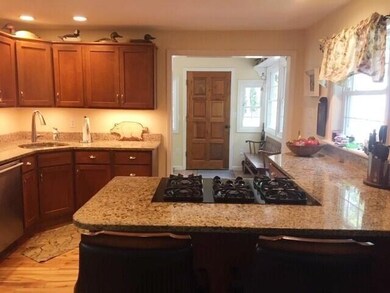 Kitchen to Entry L