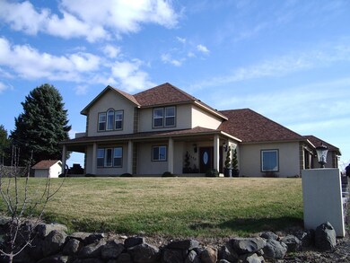 2170 Selah Loop Rd, Selah, WA 98942 - photo 3