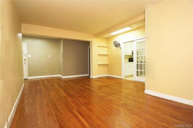 63-45 Saunders St unit 3G, Rego Park, NY 11374 - photo 6