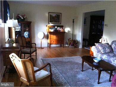 127 Cypress Dr, East Windsor, NJ 08520 - photo 4