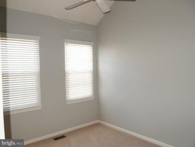 2553 James Monroe Cir, Herndon, VA 20171 - photo 3