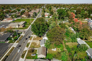 924 s james rd 023