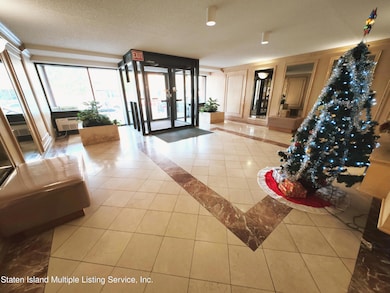 Chestnut Hill at Essex Park unit 1D, Staten Island, NY 10314 - photo 4