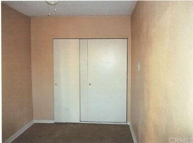 446 W Peach St, Compton, CA 90222 - photo 2