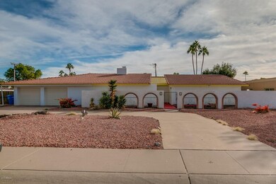 Country Gables-002