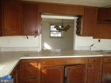 7913 Frys Ln, Windsor Mill, MD 21244 - photo 4