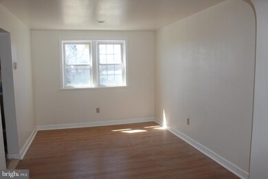 647 Randolph St, Camden, NJ 08105 - photo 3