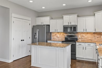 2107 NE 17th St, Ankeny, IA 50021 - photo 4