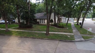 4215 Butternut Ct, Houston, TX 77088 - photo 2