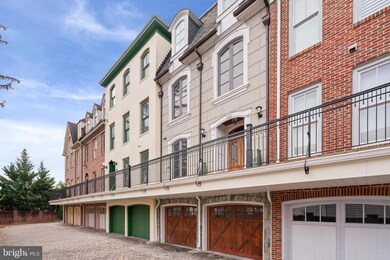 227 Locust St SE unit 4, Vienna, VA 22180 - photo 2