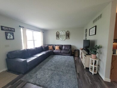 706 Aster Ct, Bourbon, IN 46504 - photo 2