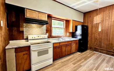 202 S Liberty St, Marion, IL 62959 - photo 5