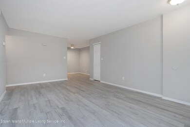 4189 Amboy Rd unit 2A, Staten Island, NY 10308 - photo 4
