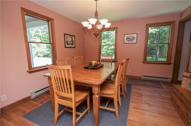 Lots of light in the dinning room...