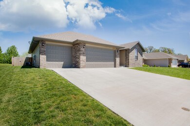 509 W Melody Lane-20