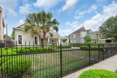 2016 Cortlandt St, Houston, TX 77008 - photo 3