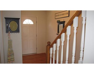 Entry/Foyer.