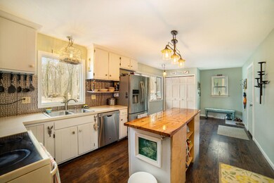 13364OakCrest_6
