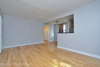 70-13 Park Dr E unit A, Flushing, NY 11367 - photo 4