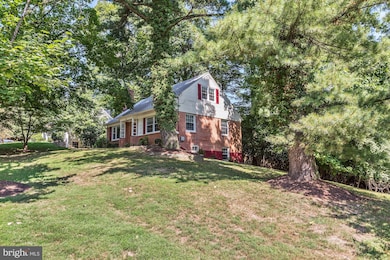 3601 Faircastle Dr, Chevy Chase, MD 20815 - photo 3