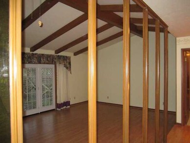 908 Plum Ridge, Columbus, OH 43213 - photo 5