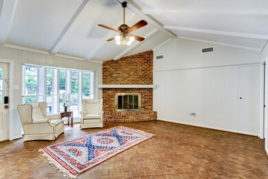 10003 Pine Forest Rd, Houston, TX 77042 - photo 7