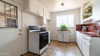 4501 W Crittenden Ln-7