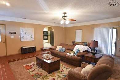 1307 Harvey Dr, Wichita Falls, TX 76302 - photo 3