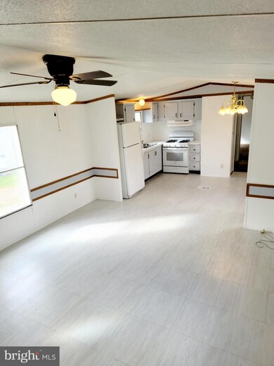 50 Isabelle Dr, Bunker Hill, WV 25413 - photo 4