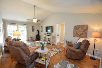 167 Millstone Dr, Statesville, NC 28625 - photo 3