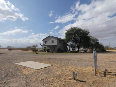 895 sq ft home