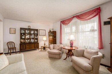 Liv Rm From Foyer