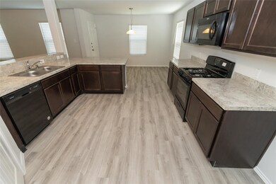 8806 Wilkins Oaks Dr, Houston, TX 77028 - photo 4