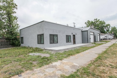 607 W Chinook St, Livingston, MT 59047 - photo 3