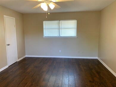 2713 Mustang Rd, Alvin, TX 77511 - photo 4