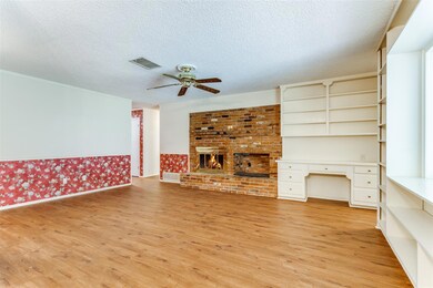 1717 Acorn Ln, Hurst, TX 76054 - photo 6