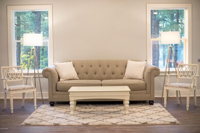 04- Living Area