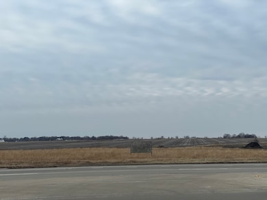 0 E Lincolnway unit MRD12284937, Sterling, IL 61081 - photo 2