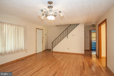 2910 Trainor Ln, Bowie, MD 20715 - photo 3