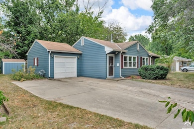 800 Madeline Ln, Lawrence, KS 66049 - photo 3